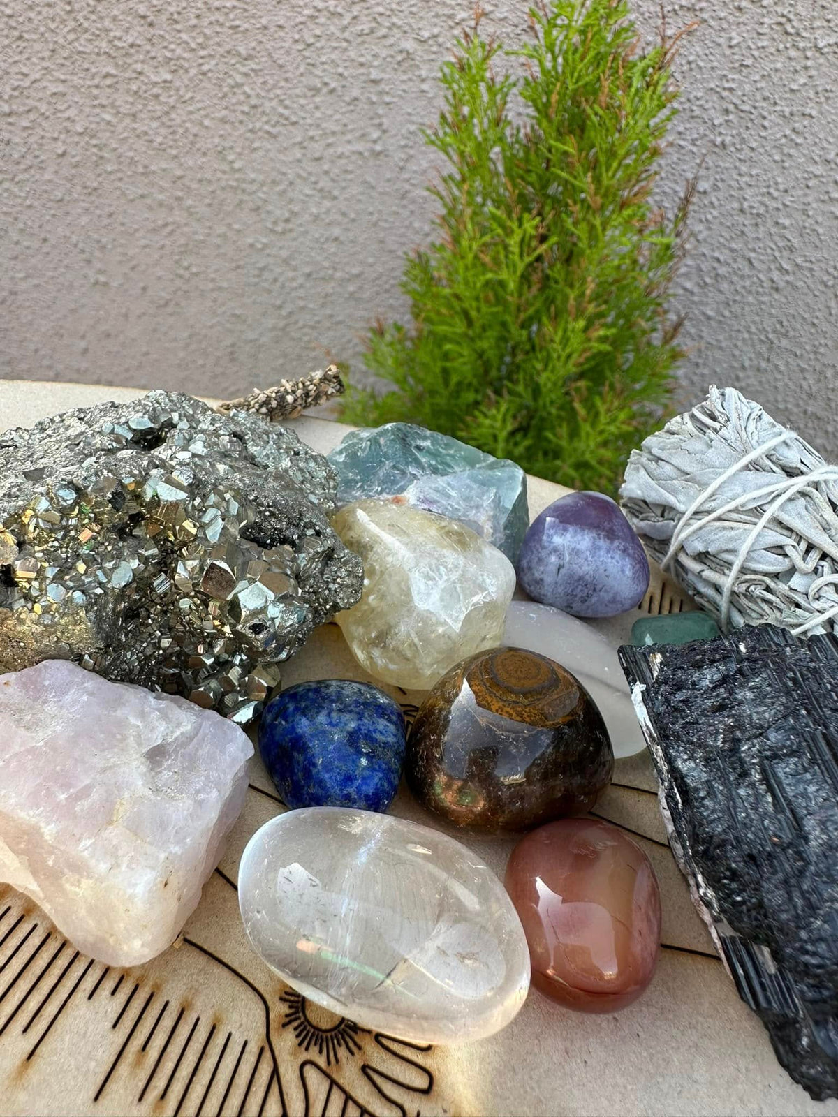 Joyas del Zodiaco: Descubre las Piedras Naturales de Cada Signo