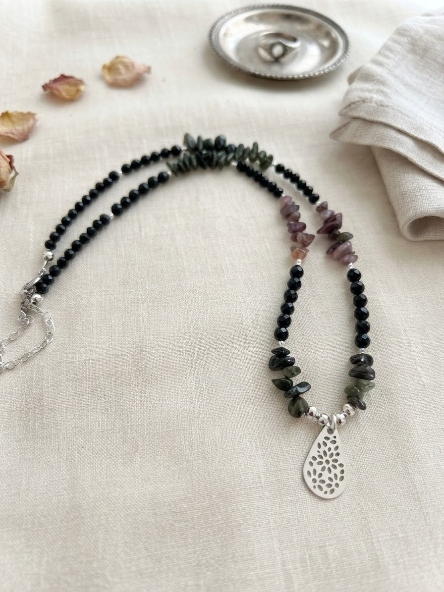 Collar “Armonía y Protección “ de turmalinas en 3 tonalidades. Enchape de Plata 950