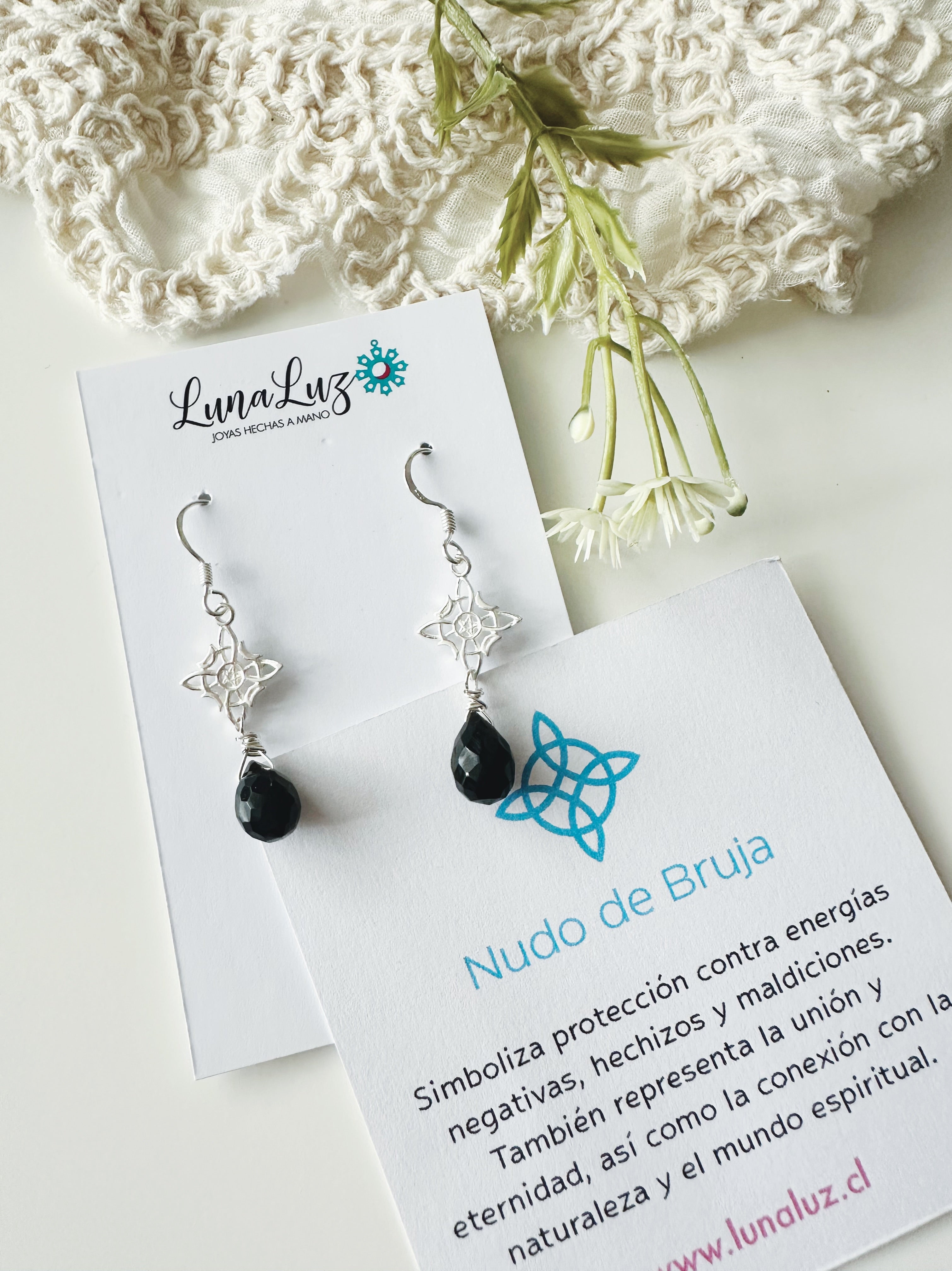 Aros con Nudo de Bruja y Ónix Negro "Protección Ancestral"