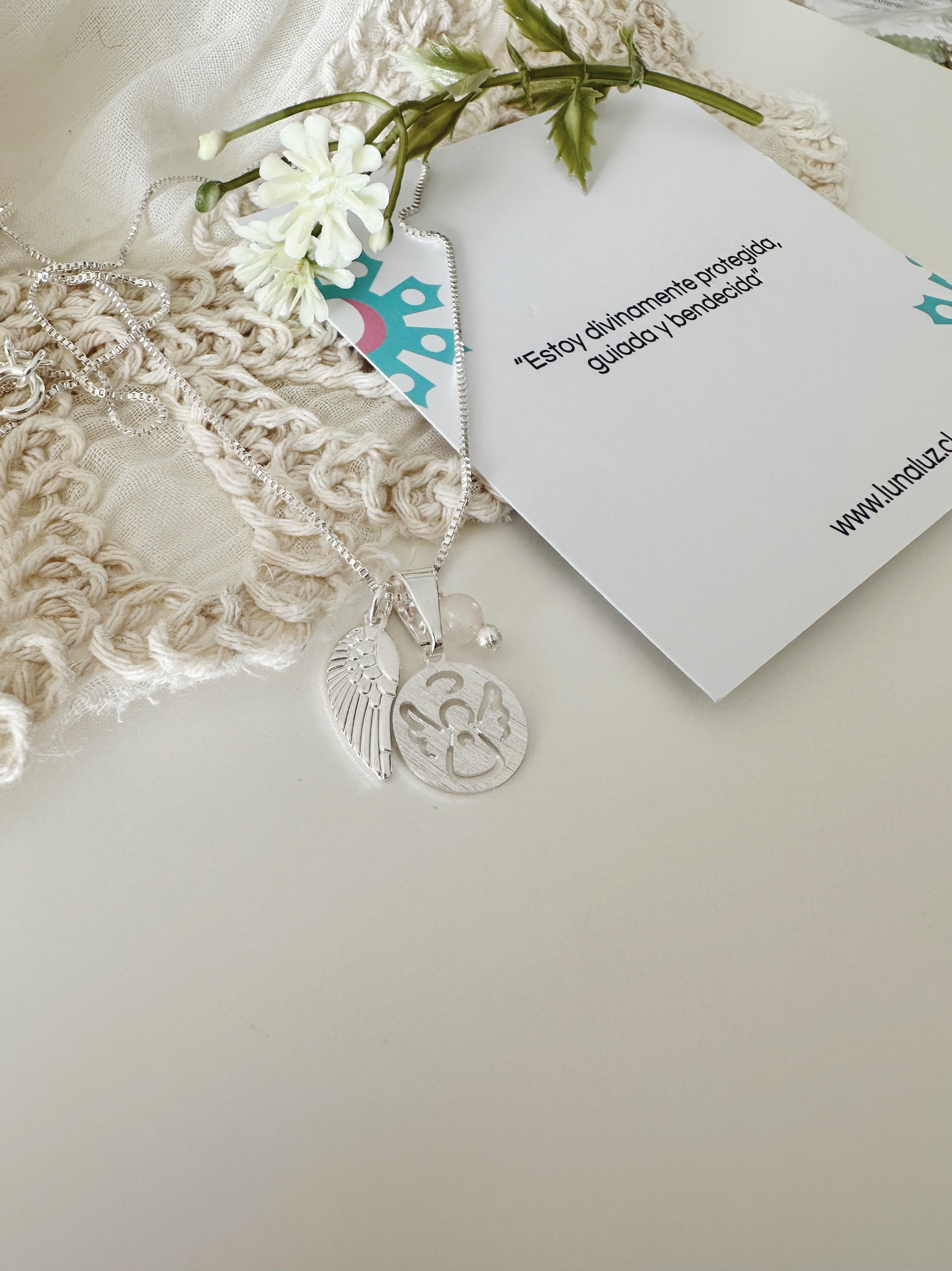 Collar Ángel de la Guarda y Piedra Cuarzo Rosa “Siempre Contigo”