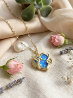 Collar Relicario Colibrí “Recuerdos que Vuelan con Amor”