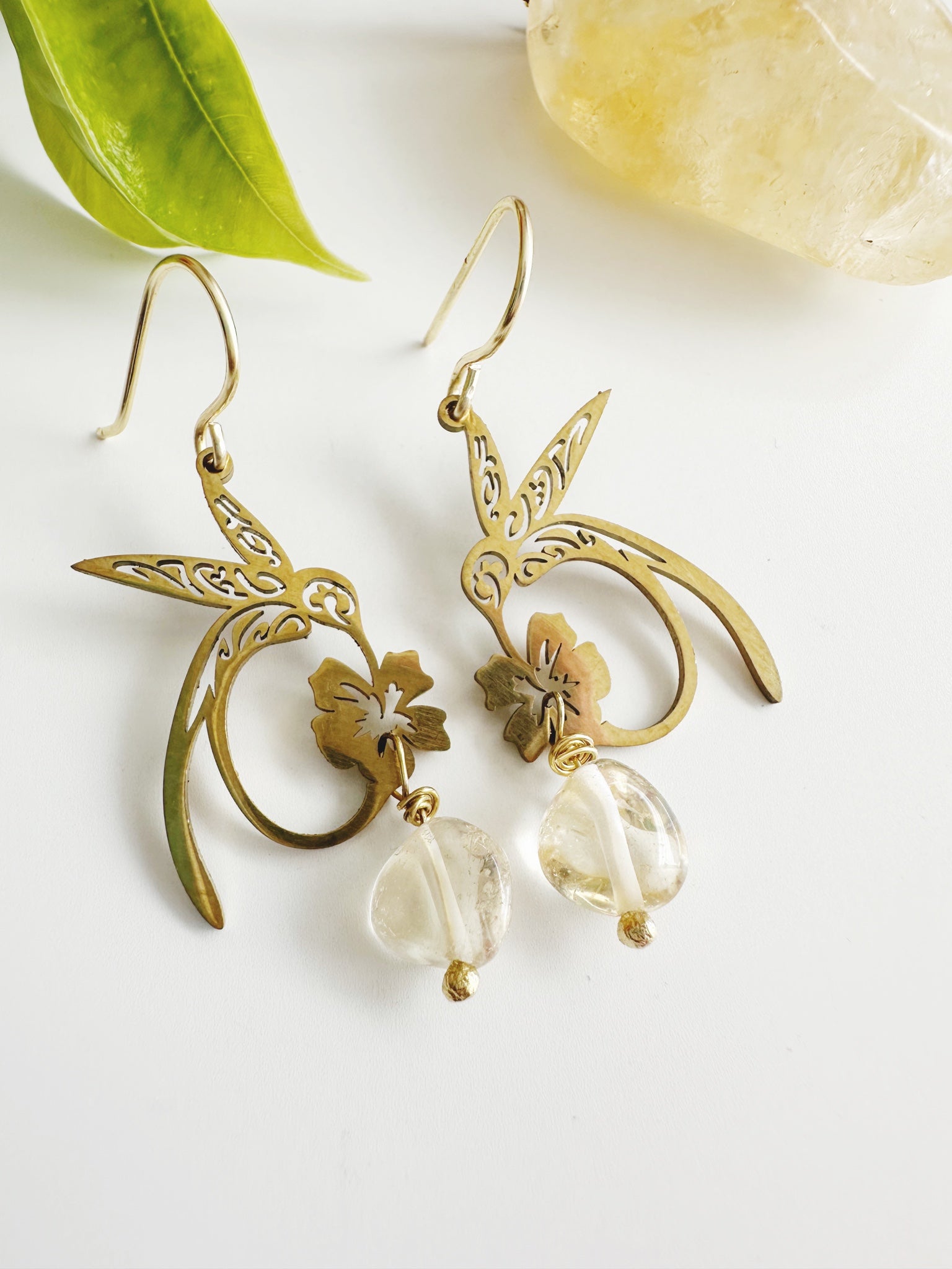 Aros de Colibrí con Piedra Cuarzo Citrino “Alegría que Vuela”