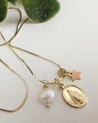 Collar Virgen de los Milagros. Incluye tarjeta con mensaje y packing para regalo