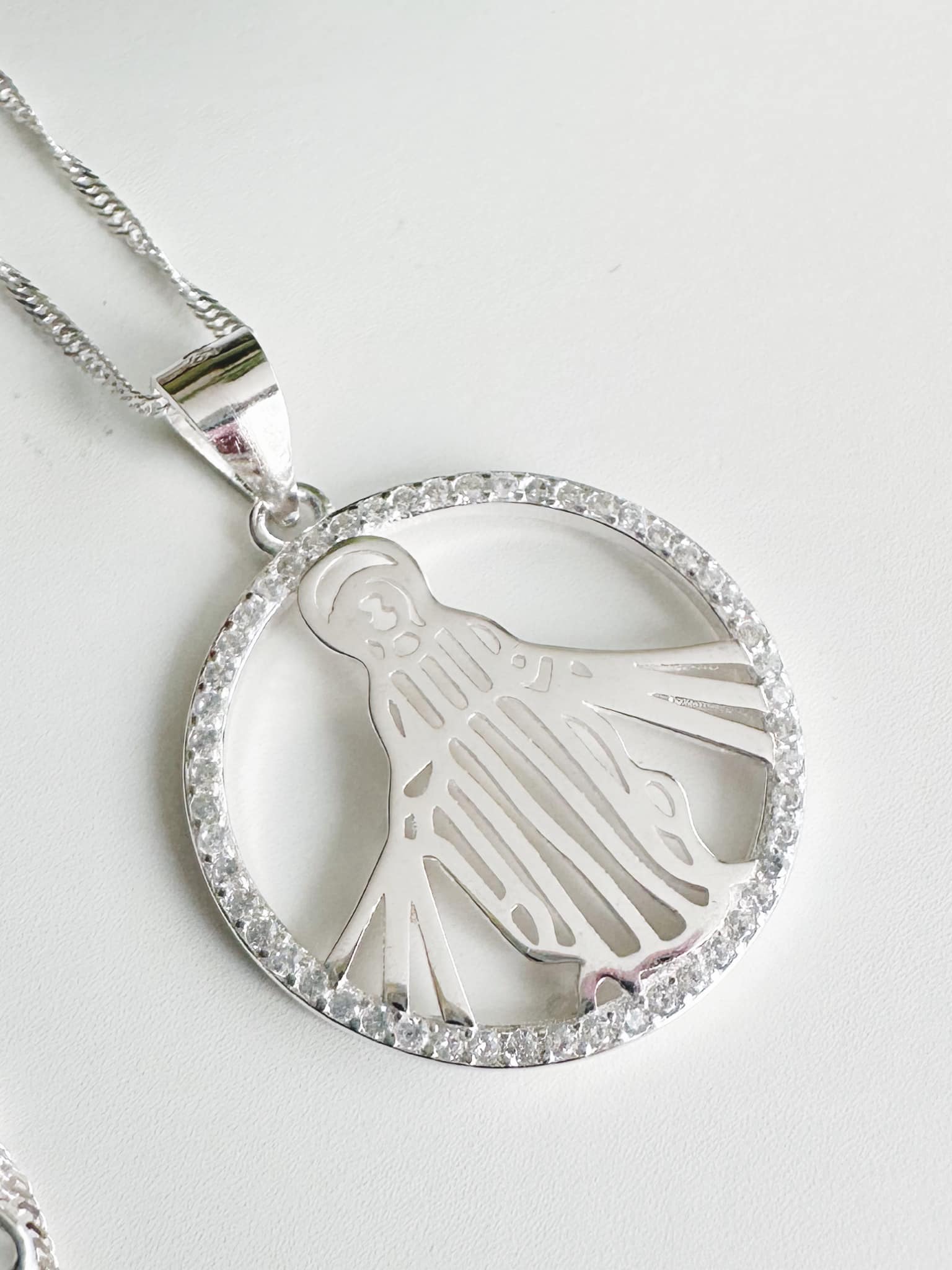 Collar virgen de los rayos Incluye mensaje especial y packing para regalo