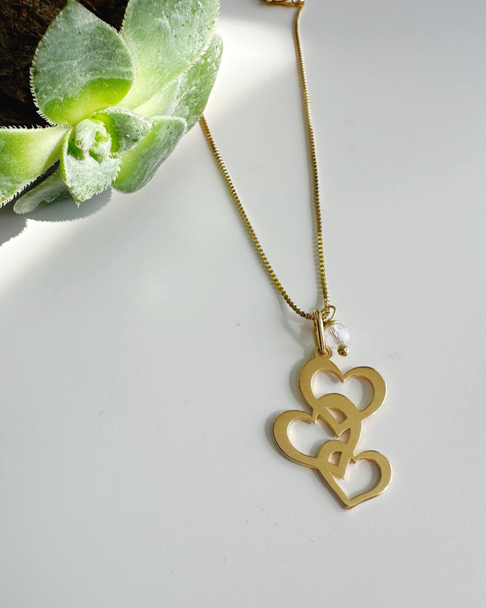 Collar "Mi familia" en corazones . Incluye packing para regalo.