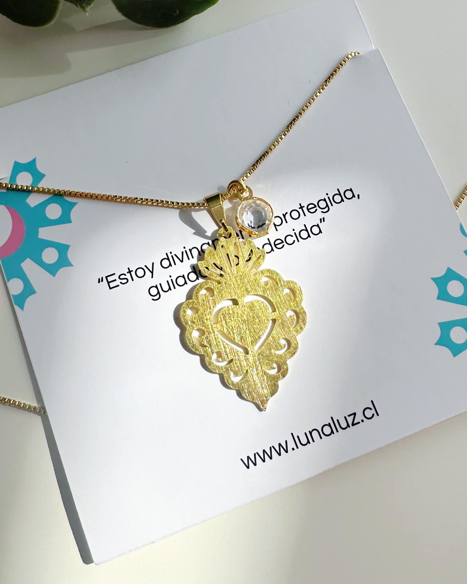 Collar Sagrado Corazón. Incluye mensaje especial y packing para regalo