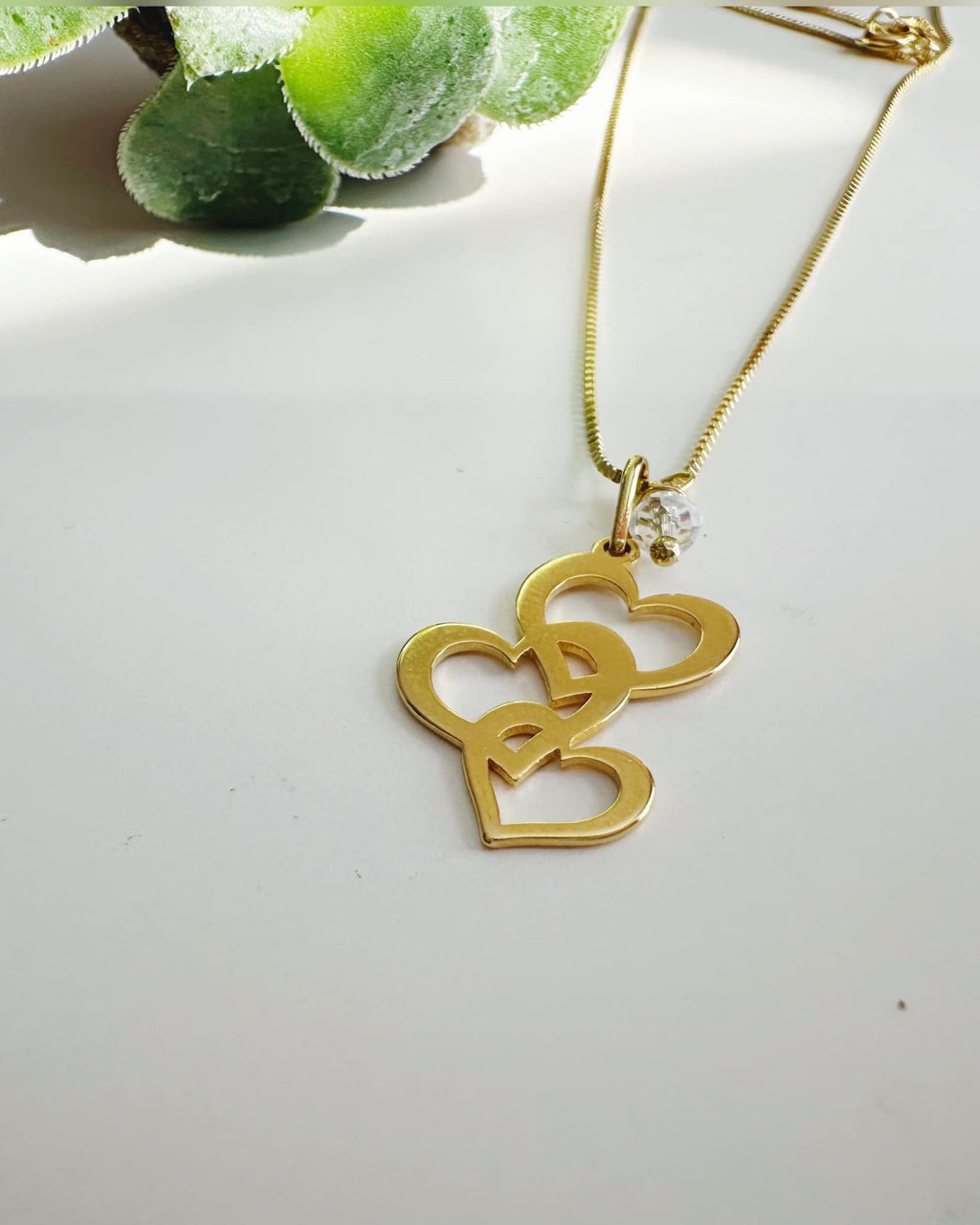 Collar "Mi familia" en corazones . Incluye packing para regalo.