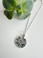 Collar de Plata 925 Fases de la Luna. Incluye significado y packing para regalo