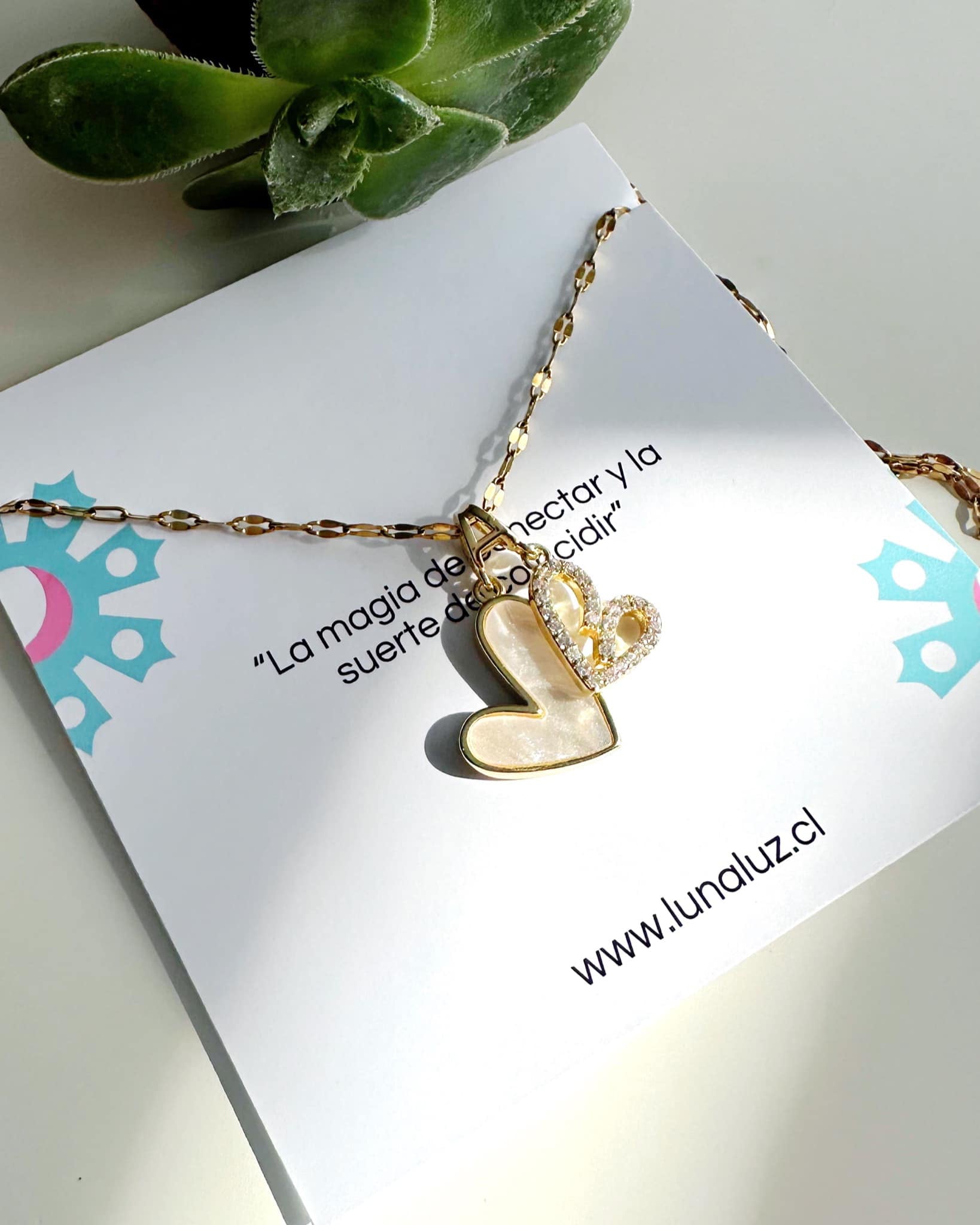 Collar Duo de Corazones . Incluye packing para regalo