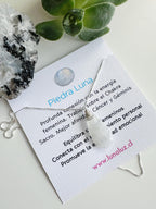 Collar amuleto Piedra Luna . Incluye significado de la piedra y packing para regalo