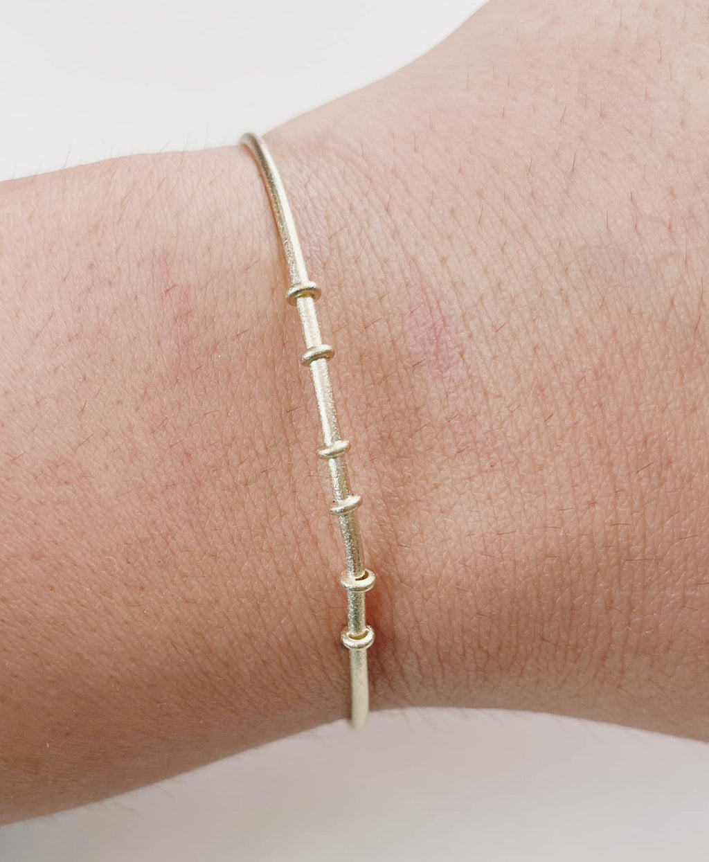 Pulsera Esclava. Incluye Packing para regalo