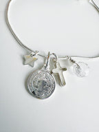 Pulsera San Benito de protección. Incluye mensaje especial y packing para regalo