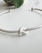 Pulsera silver tipo Esclava. Incluye Packing para regalo