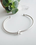 Pulsera silver tipo Esclava. Incluye Packing para regalo