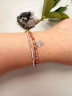 Pulsera silver duo Piedra del Sol y Mostacillas. Incluye Packing para regalo
