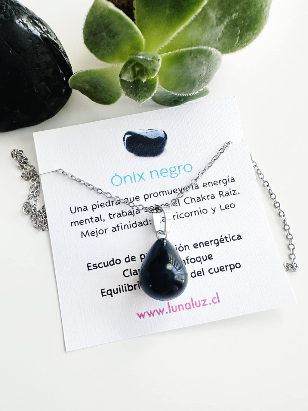 Collar Amuleto Acero inoxidable Onix negro. Incluye significado de la piedra y packing para regalo