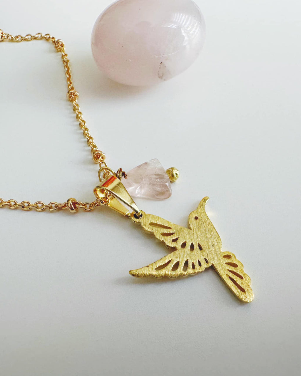 Collar Colibrí Cuarzo Rosa. Incluye significado y packing para regalo