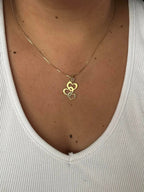 Collar "Mi familia" en corazones . Incluye packing para regalo.