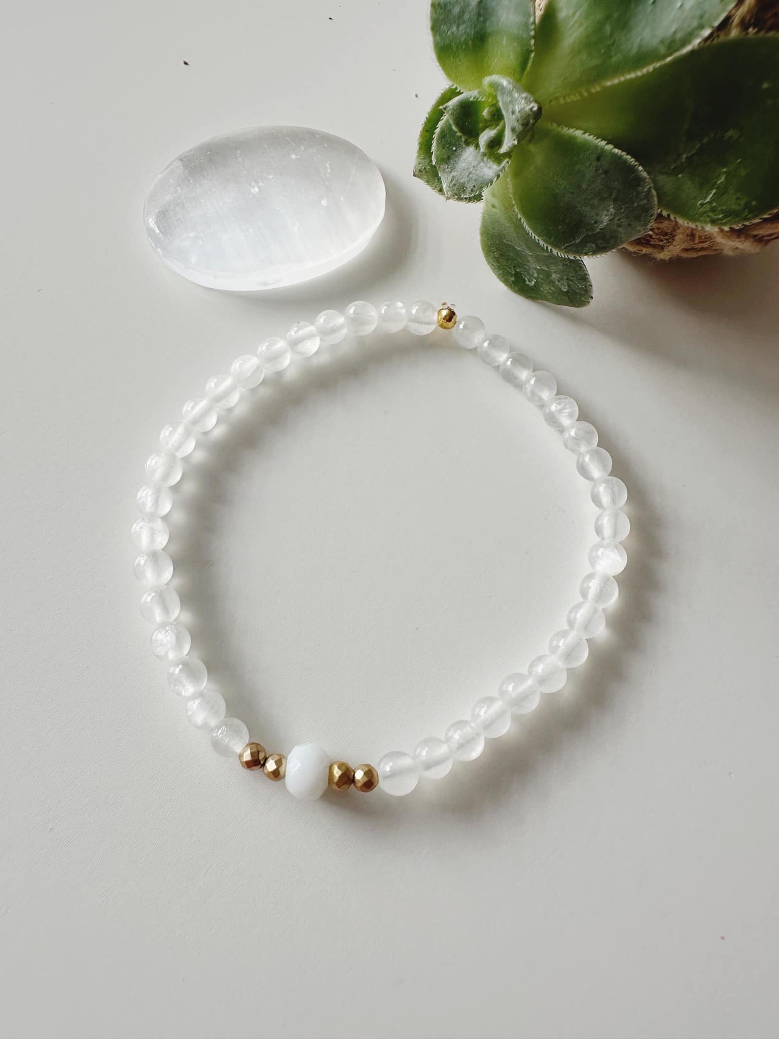 Pulsera Amuleto para Cáncer en piedra Selenita. Incluye mensaje especial y Packing para regalo