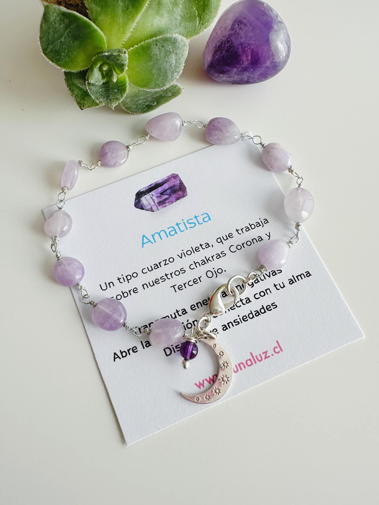 Pulsera Luna Luz en Amatista. Incluye significado de la Piedra y packing para regalo