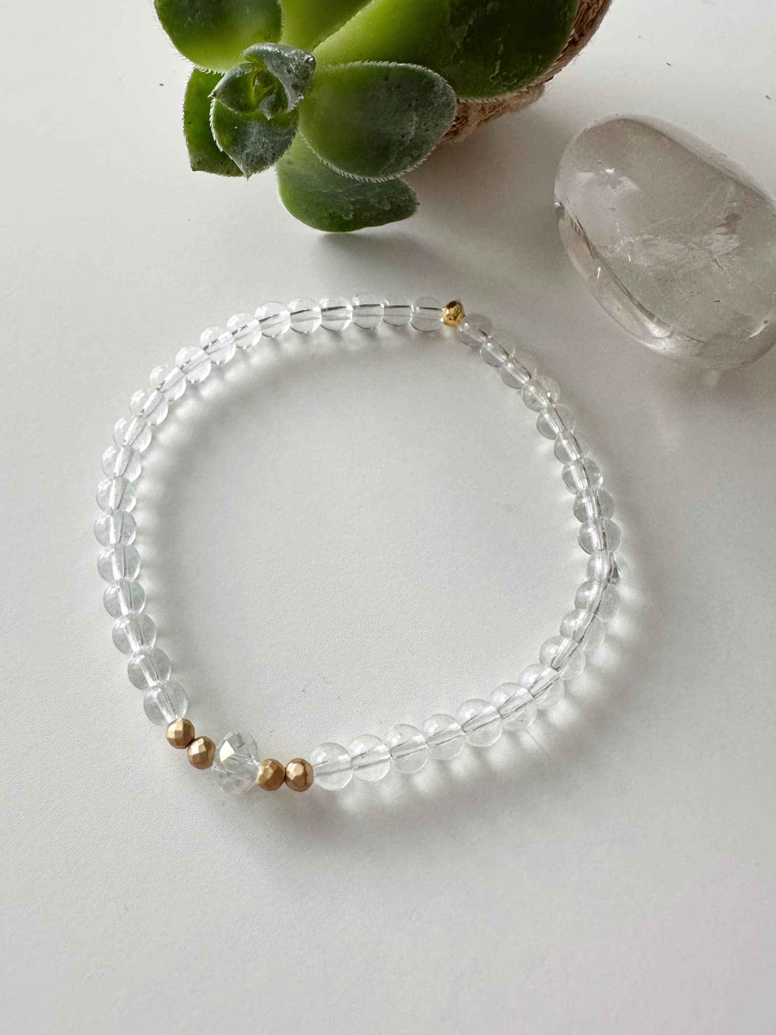 Pulsera signo Piscis en Cuarzo Cristal. Incluye mensaje especial y Packing para regalo