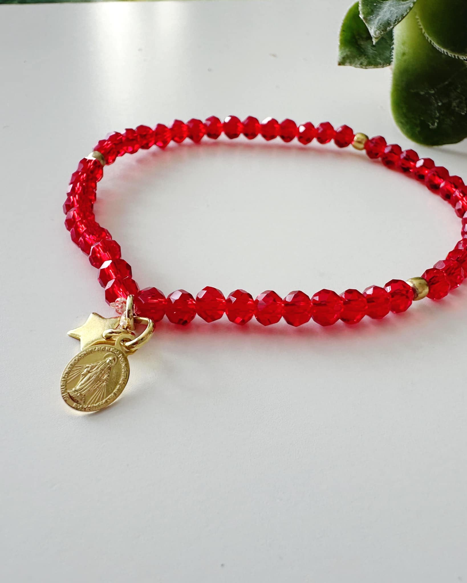 Pulsera de protección Virgen de los rayos. Incluye mensaje especial y packing para regalo