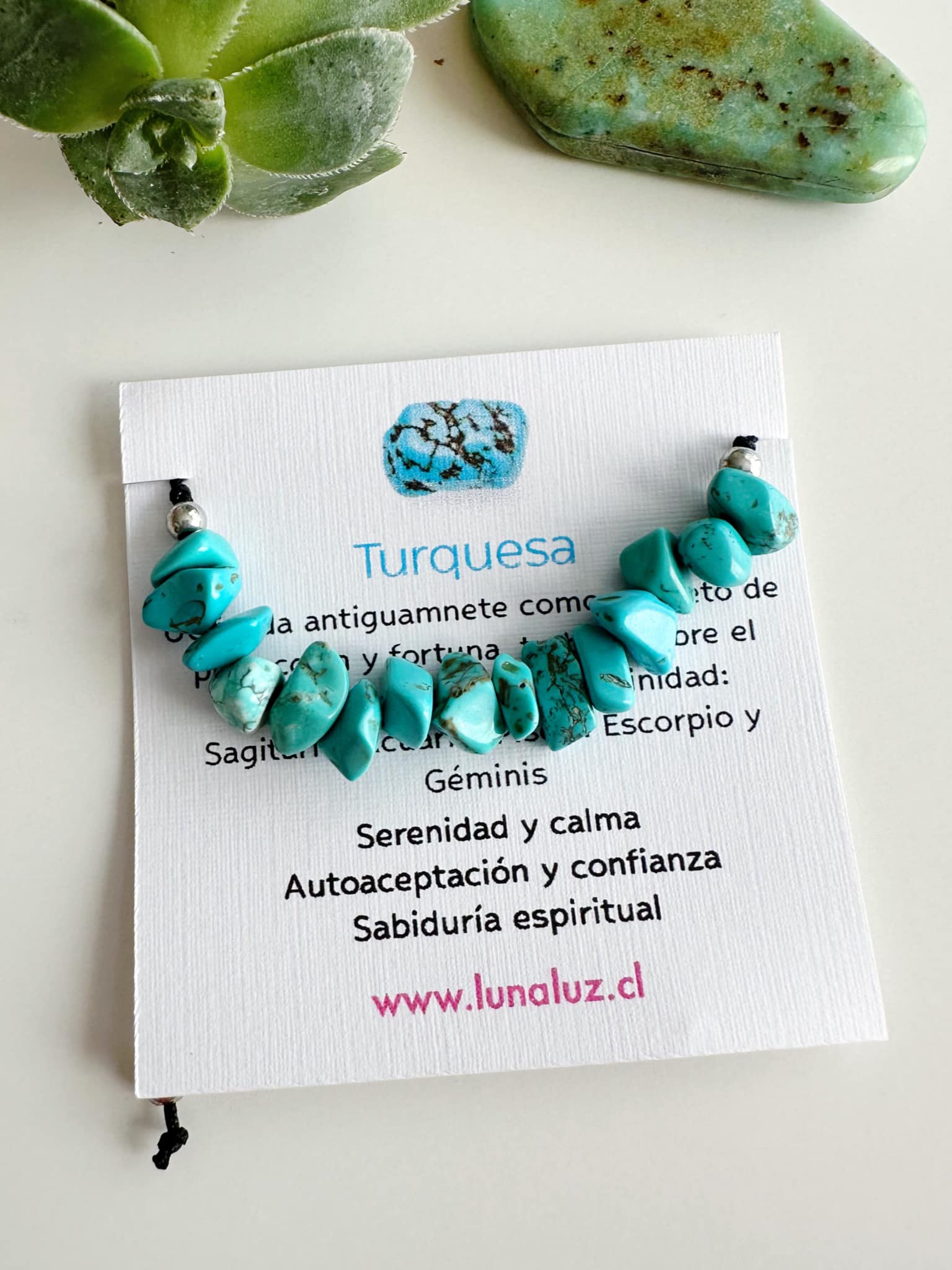 Pulsera hilo ajustable piedras Turquesas. Incluye significado de la piedra y Packing para regalo