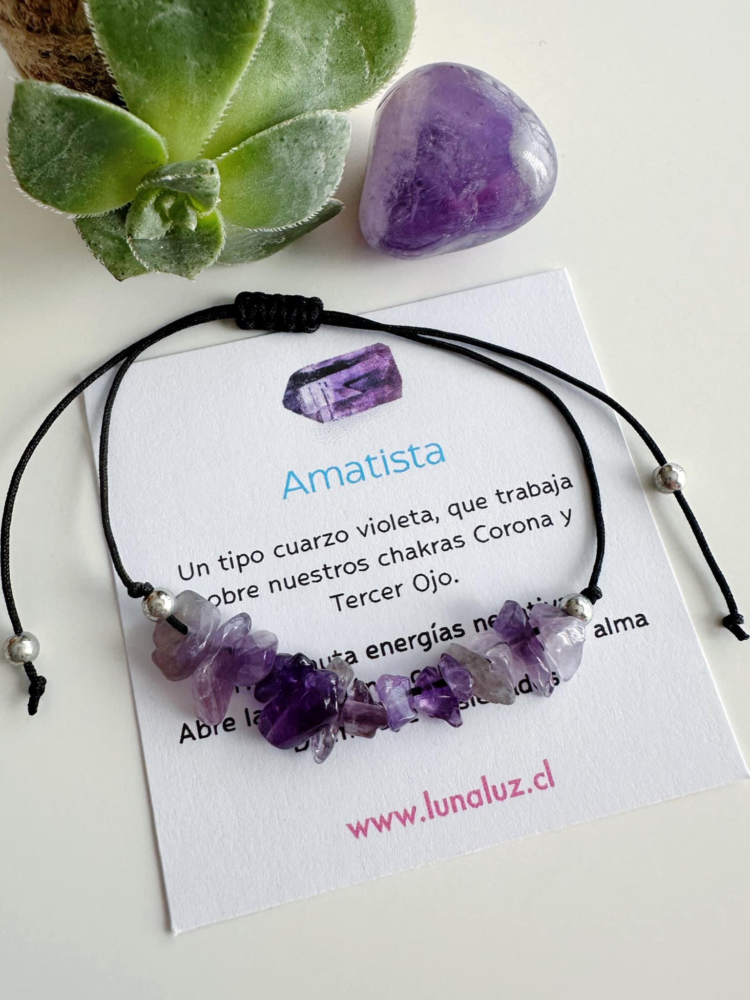 Pulsera hilo Ajustable Amatista. Incluye significado y packing para regalo