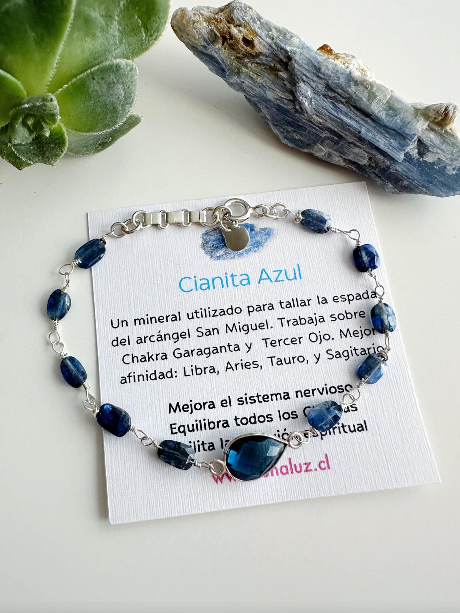 Pulsera de Plata 925 en piedra natural Cianita Azul. Incluye significado de la piedra y Packing para regalo