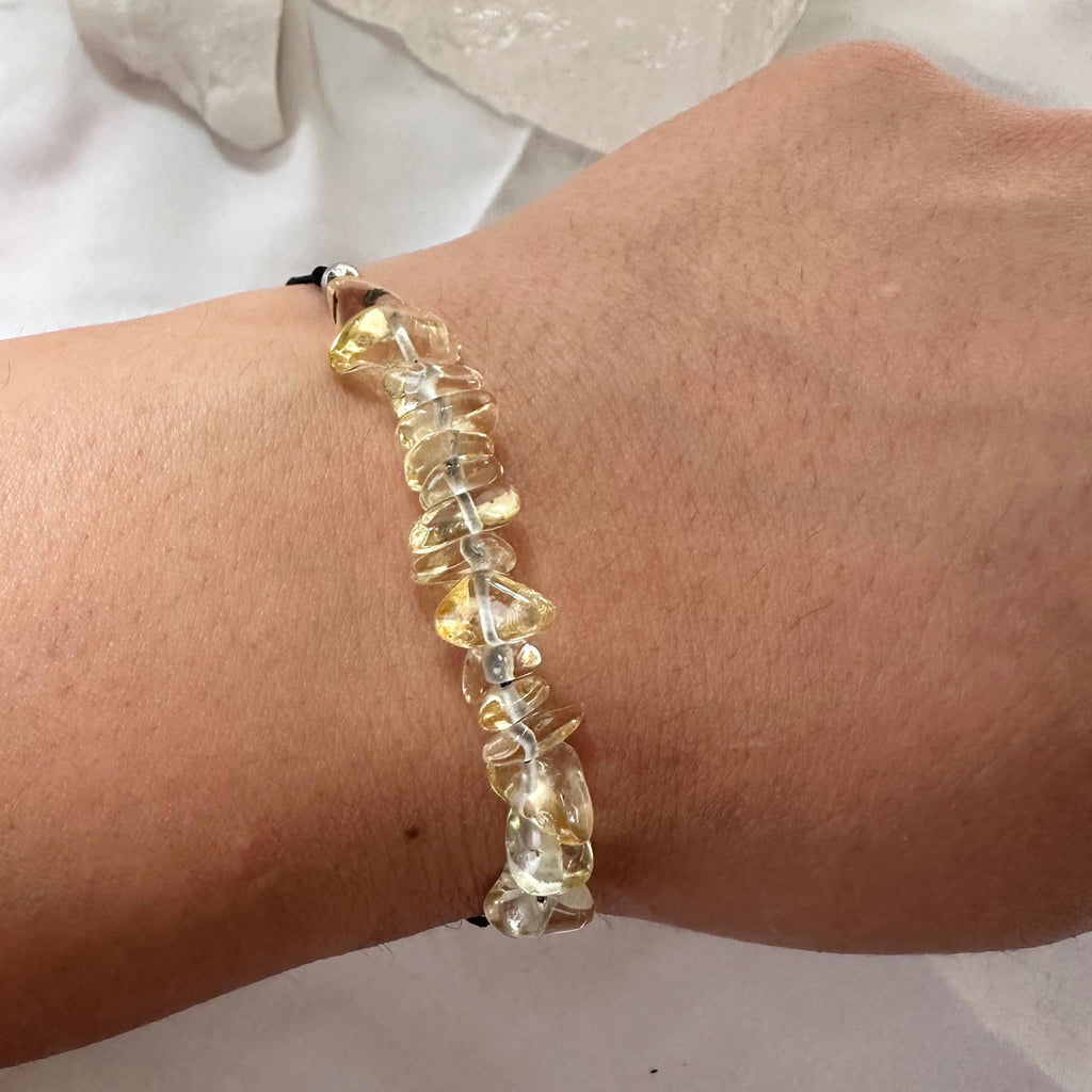 Pulsera hilo Ajustable Cuarzo Citrino. Incluye significado de la piedra y Packing para regalo