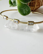 Pulsera esclava ajustable. Incluye packing para regalo