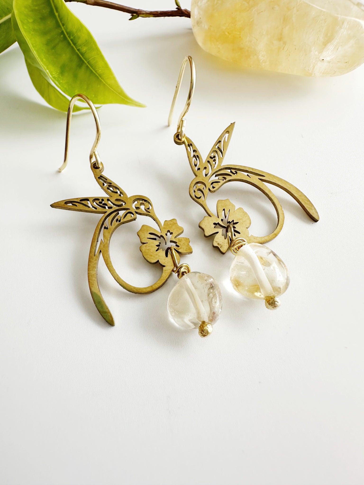 Aros de Colibrí con Piedra Cuarzo Citrino “Alegría que Vuela”