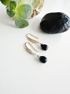 Aros piedra Onix negro. Incluye significado de la piedra y packing para regalo