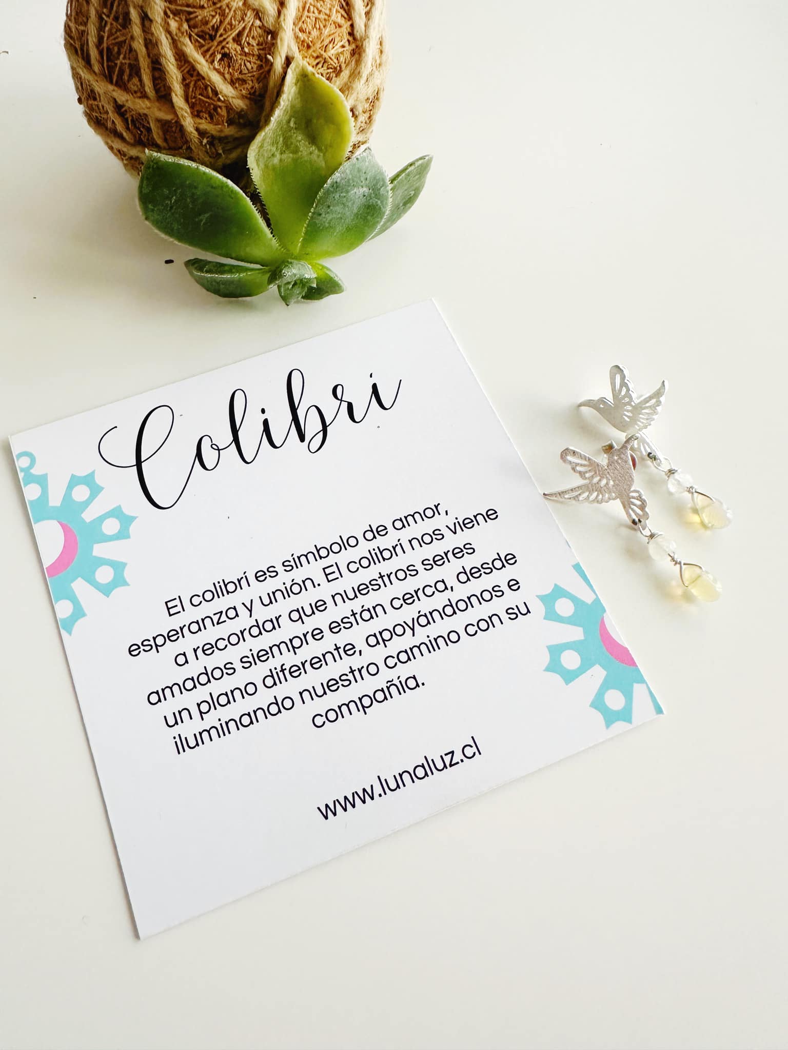 Aros Colibrí en Piedra Ópalo etíope. Incluye significado de la piedra y packing para regalo