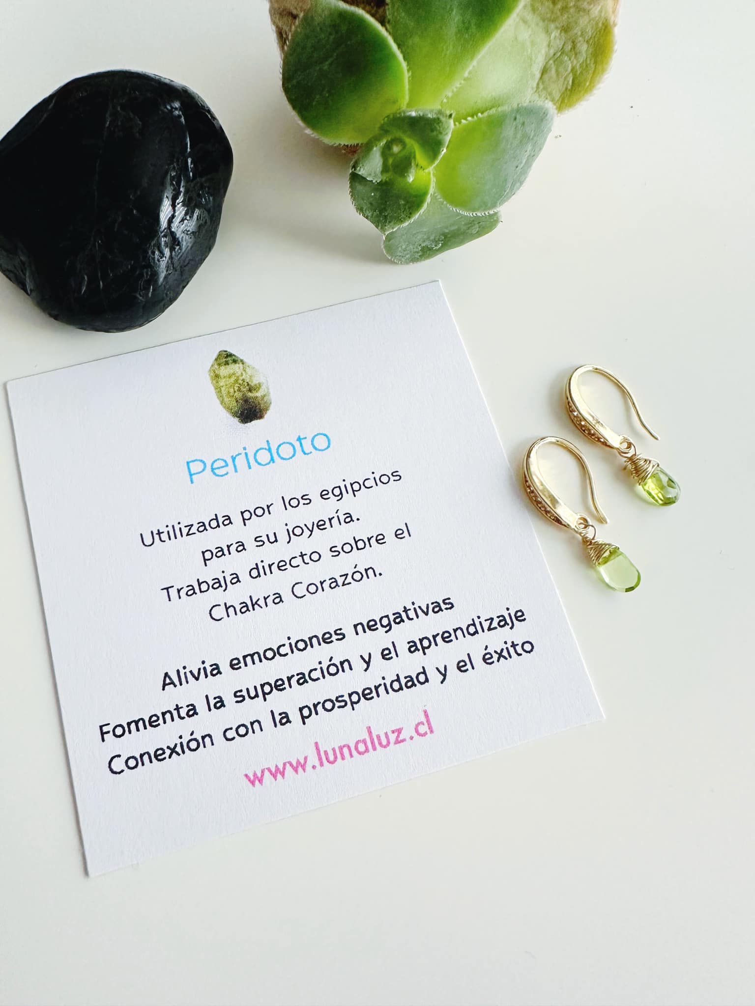 Aros piedra Peridoto. Incluye significado de la piedra  y packing para regalo