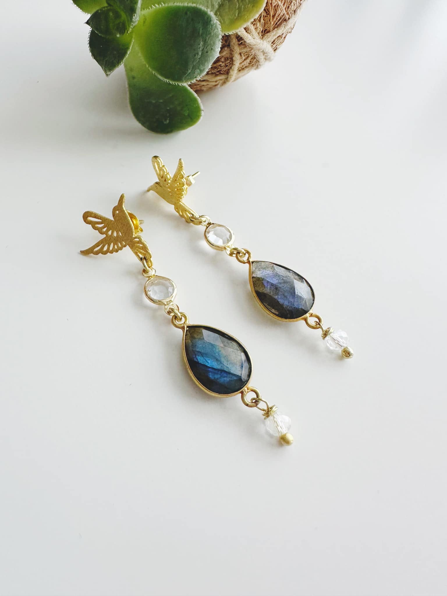 Aros Colibrí piedra Labradorita. Incluye significado y packing para regalo