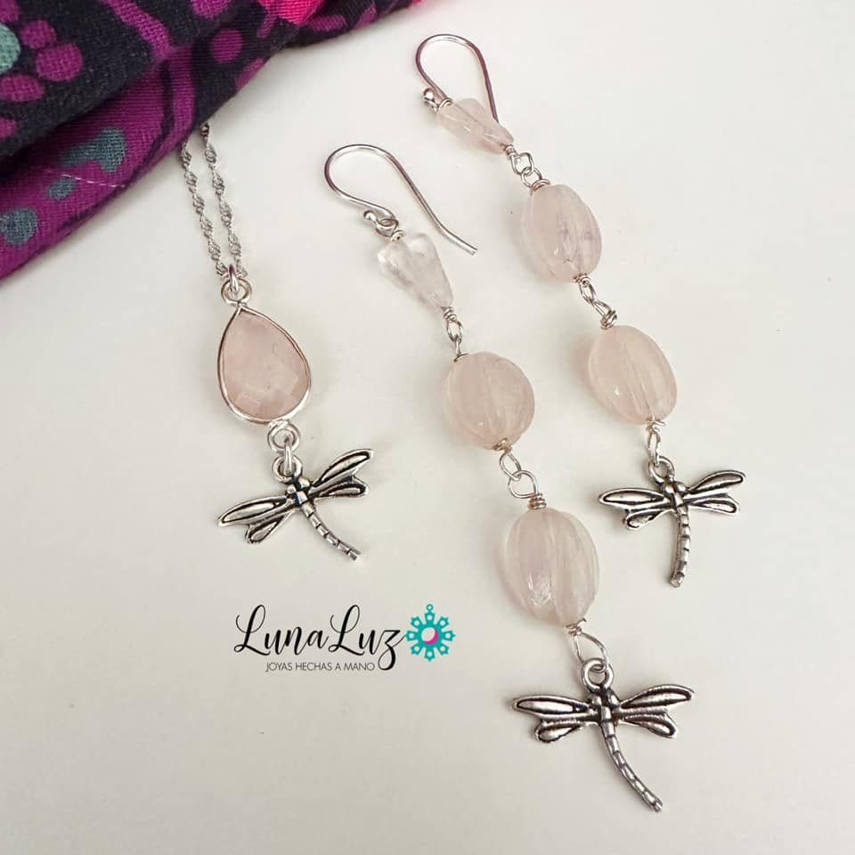 Conjunto Libélulas piedras Cuarzo Rosa. Incluye significado de la piedra y packing para regalo