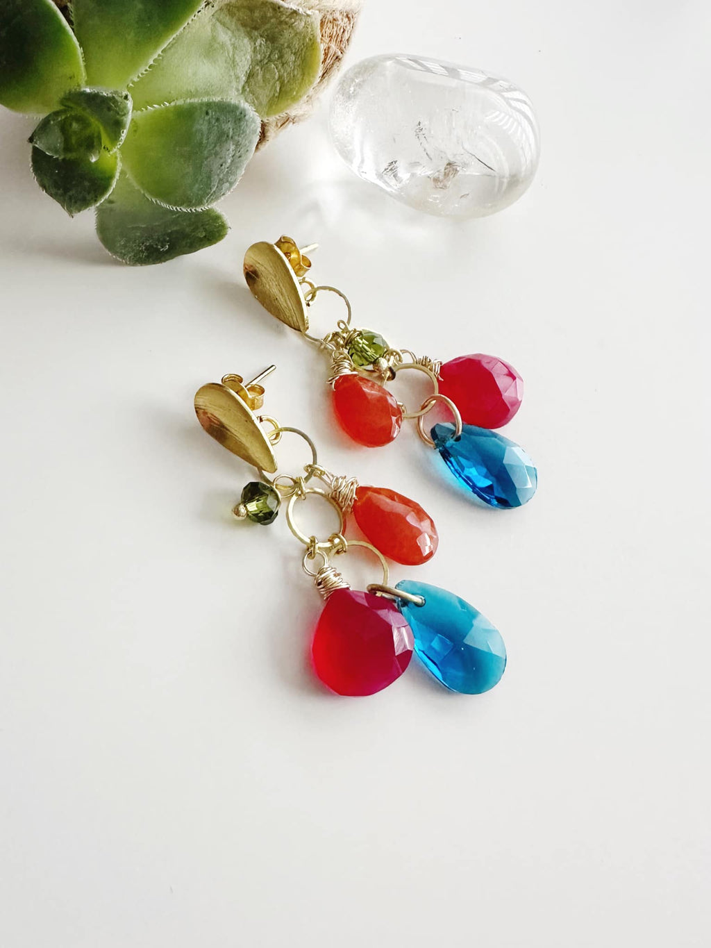 Aros “Melina” en piedras naturales y cristales. Incluye Packing para regalo