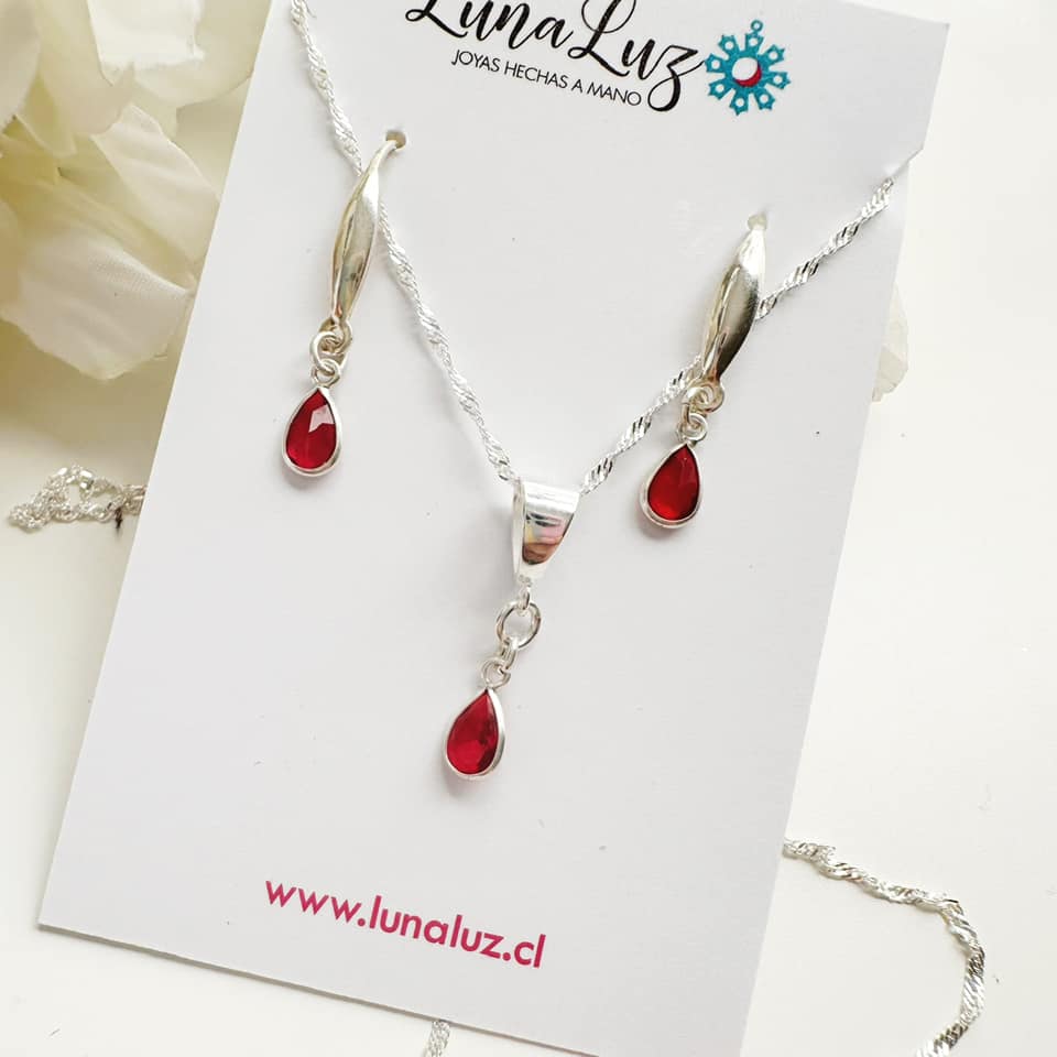 Conjunto "Pasión" en cristales rojos. Incluye Packing para regalo