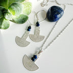 Conjunto piedra Lapislázuli. Incluye significado de la piedra y packing para regalo