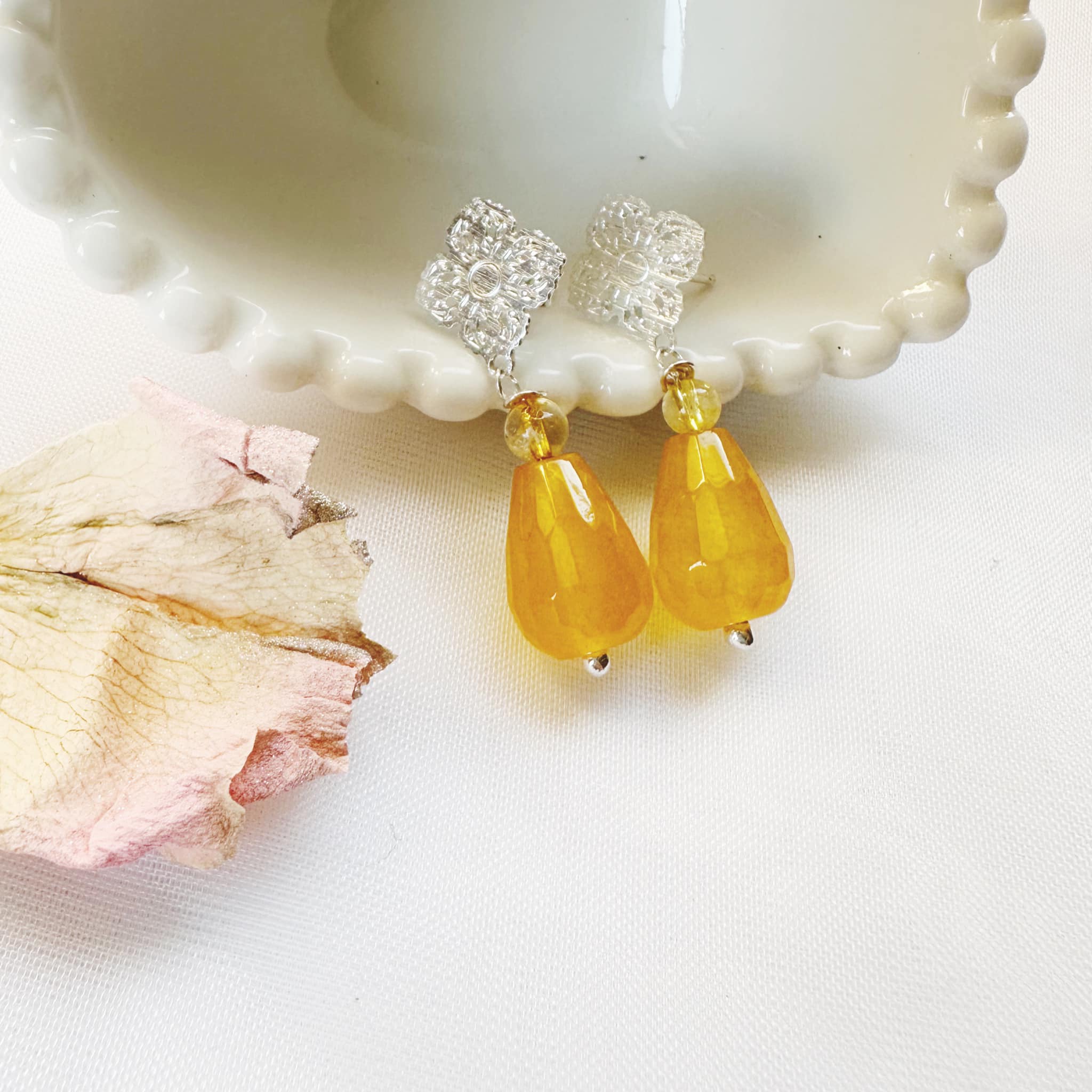 Aros silver piedra Ágata Amarilla. Incluye significado de lapiedra y packing para regalo