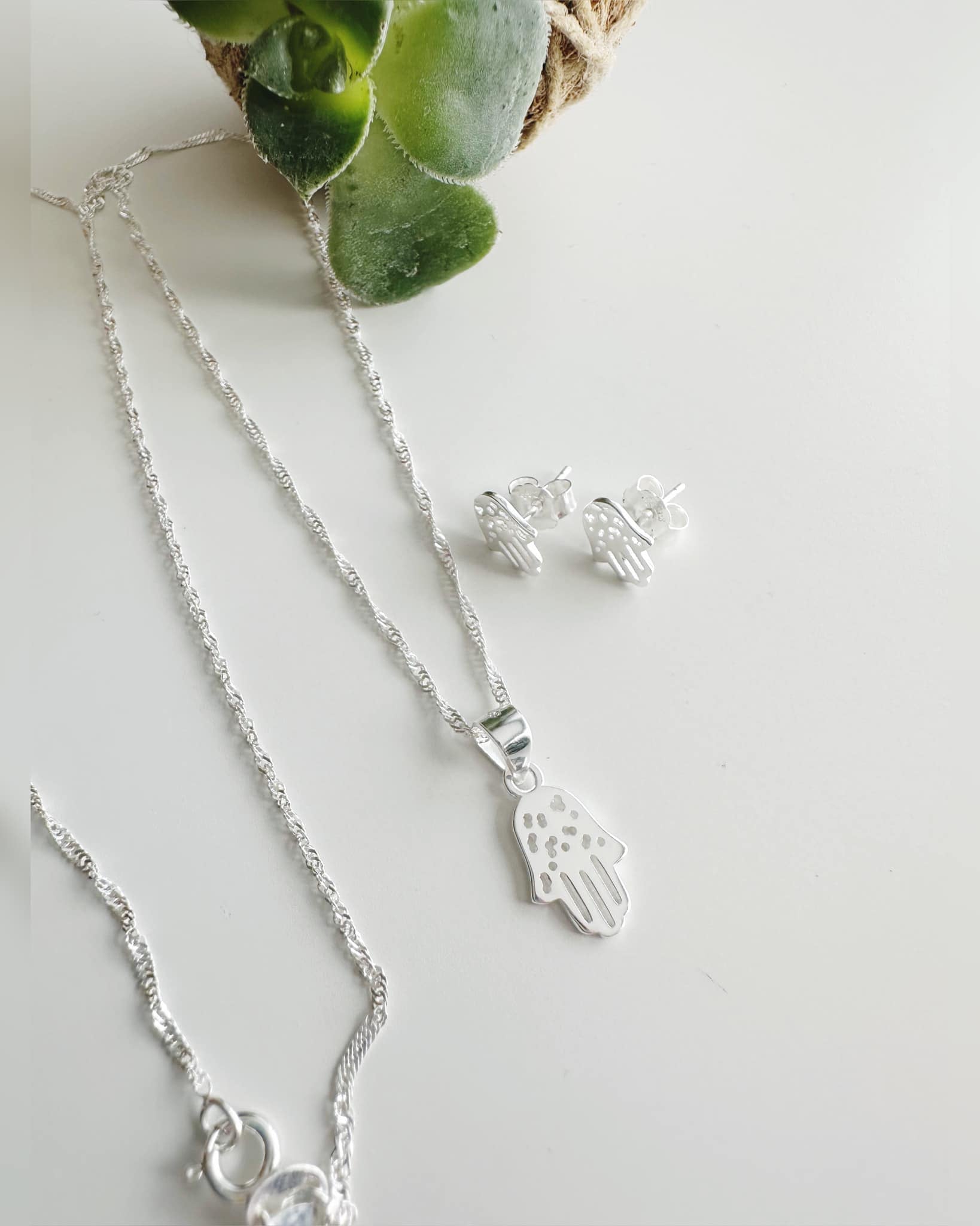 Conjunto Mano de Fátima. Incluye significado y packing para regalo