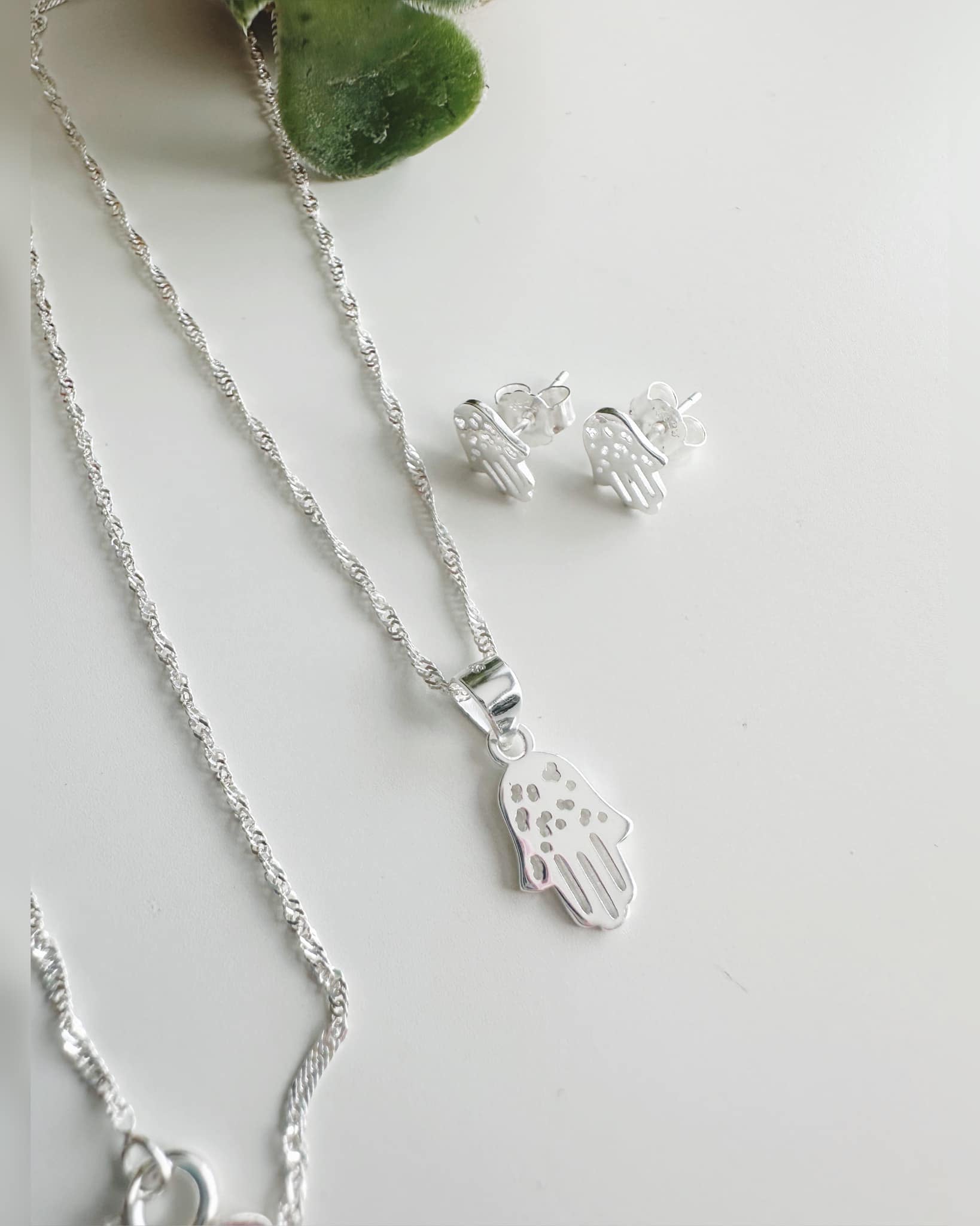 Conjunto Mano de Fátima. Incluye significado y packing para regalo