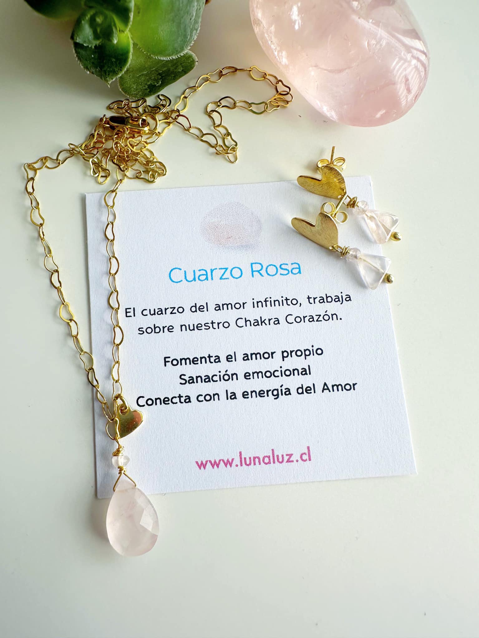 Conjunto “Energía Amorosa” en Cuarzo Rosa. Incluye significado de la piedra y packing para regalo