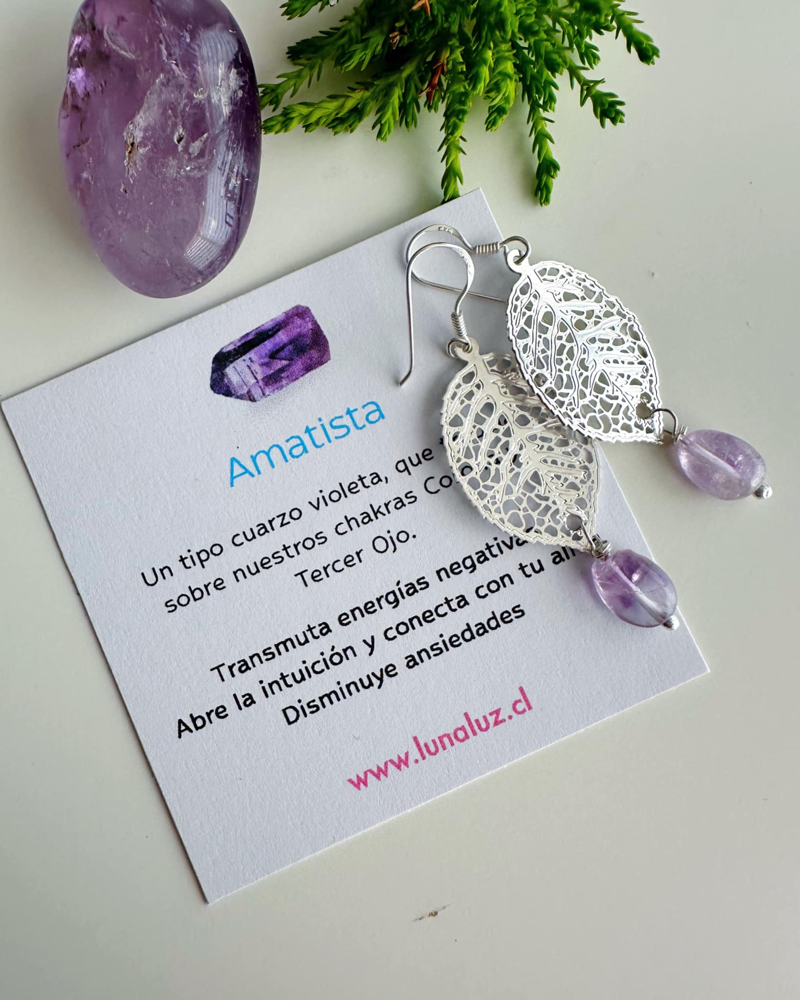 Aros de hoja en piedras de Amatista. Incluye significado de la piedra y Packing para regalo