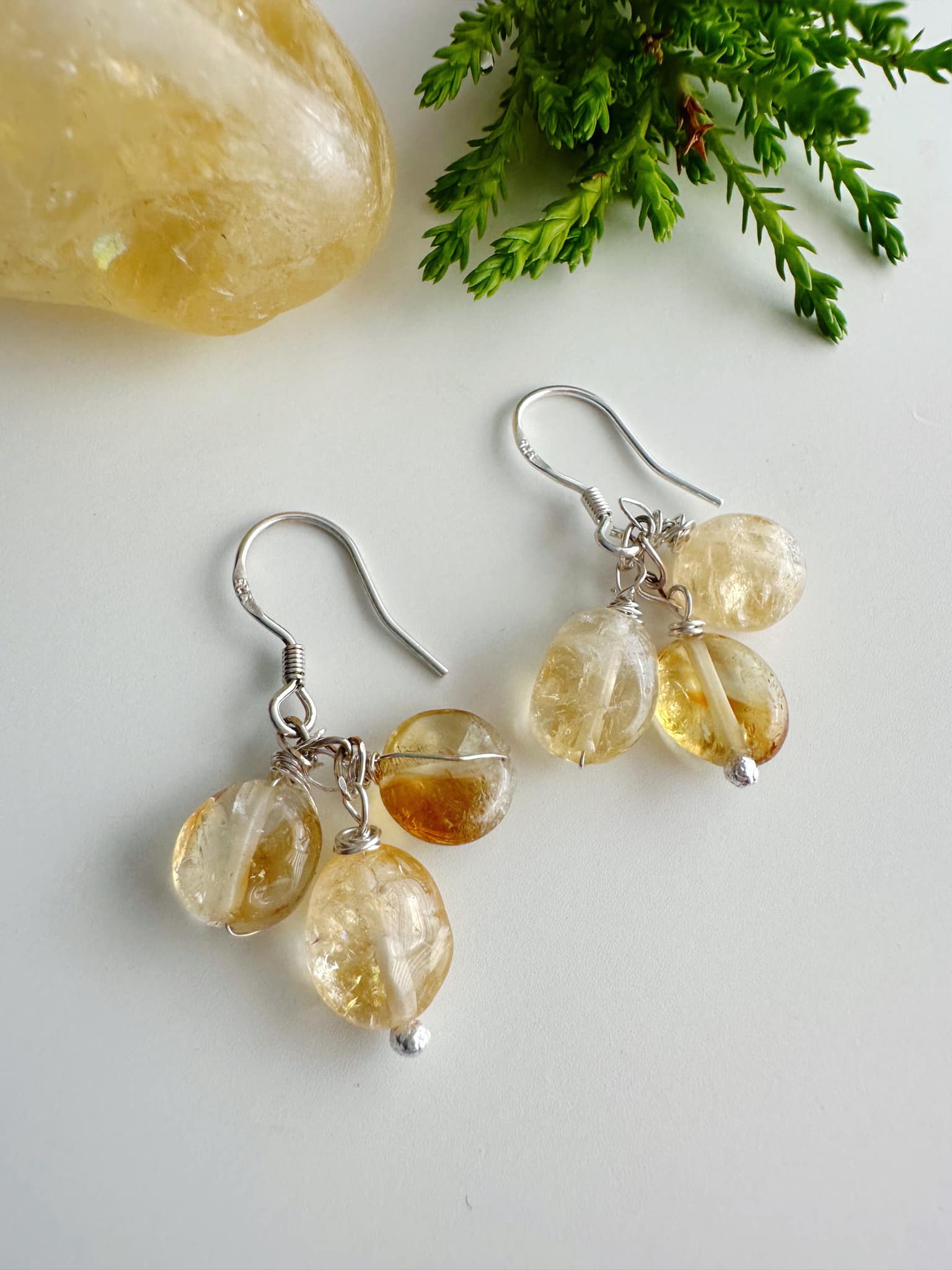 Aros de Plata 925 con piedra Citrino. Incluye significado de la piedra y Packing para regalo