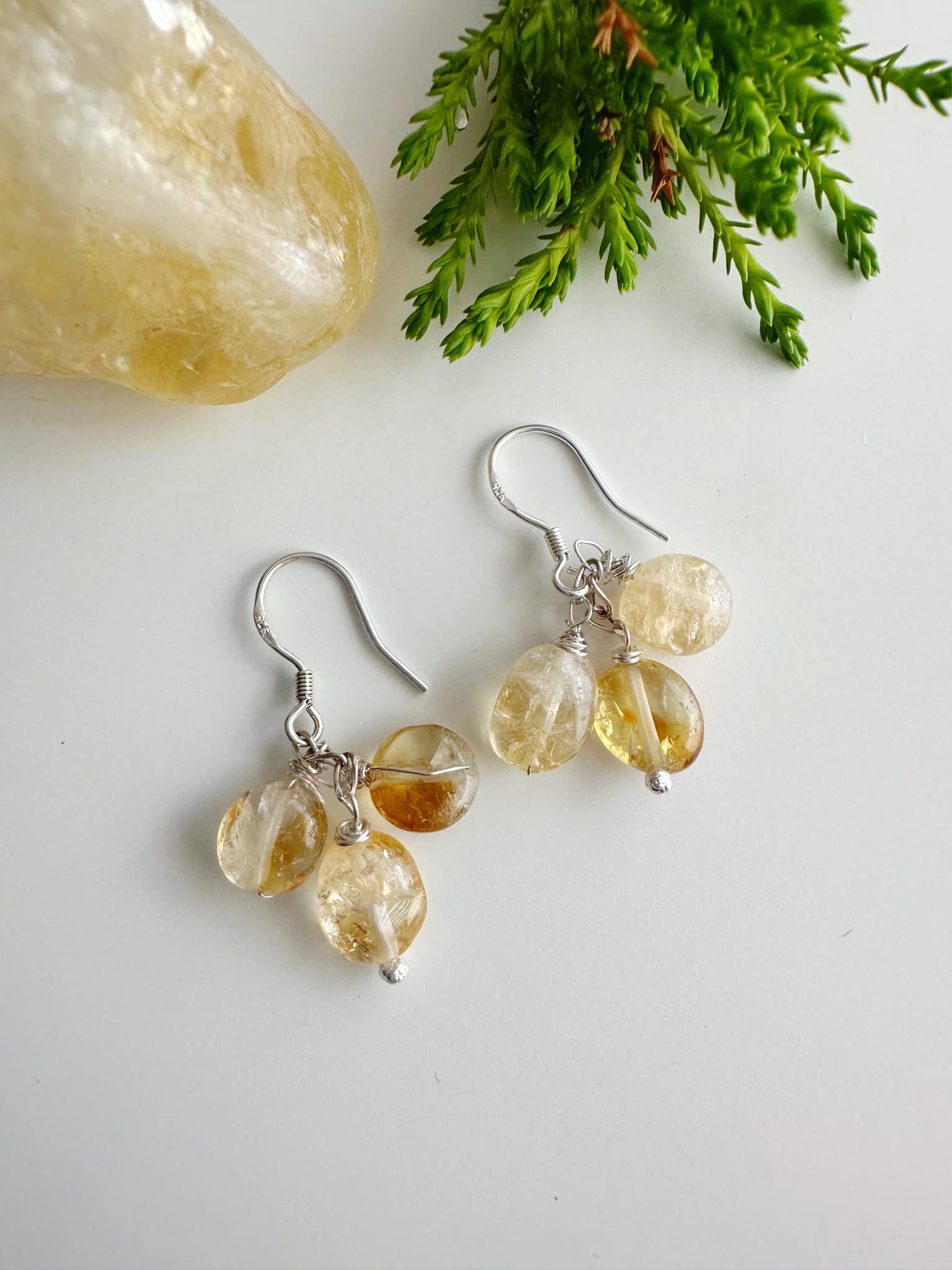 Aros de Plata 925 con piedra Citrino. Incluye significado de la piedra y Packing para regalo