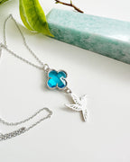 Collar silver Colibrí Cristal azul. Incluye significado y packing para regalo