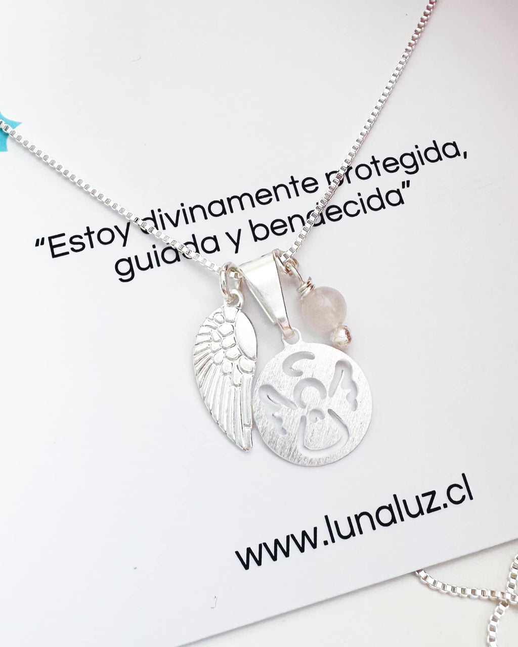 Collar Ángel de la guarda en Cuarzo Rosa. Incluye packing para regalo y mensaje especial