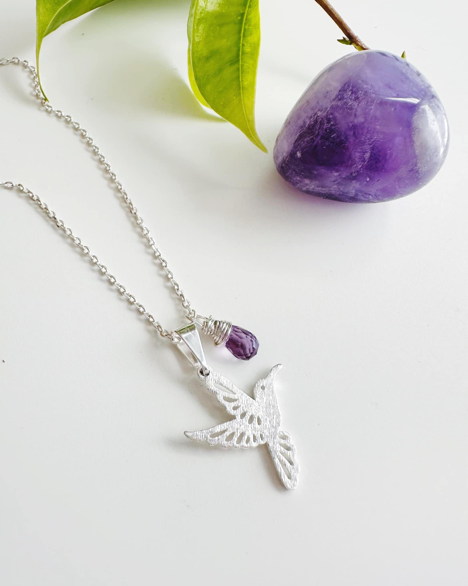 Collar Colibrí Amatista. Incluye significado y packing para regalo